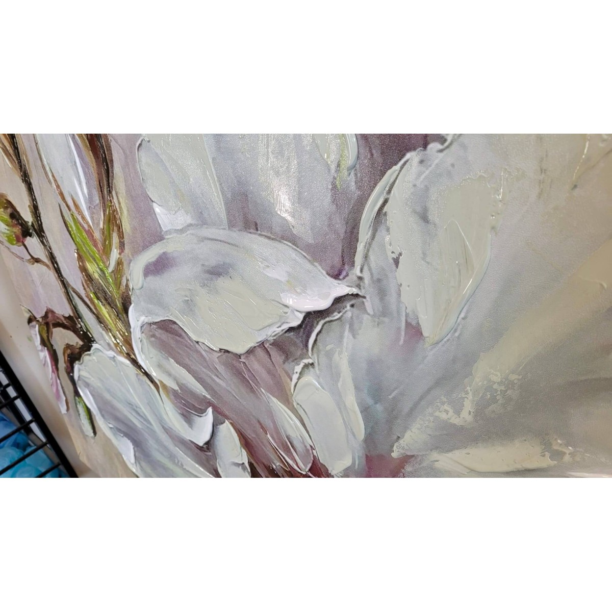 White Flower Buds Textured Partial Oil Painting